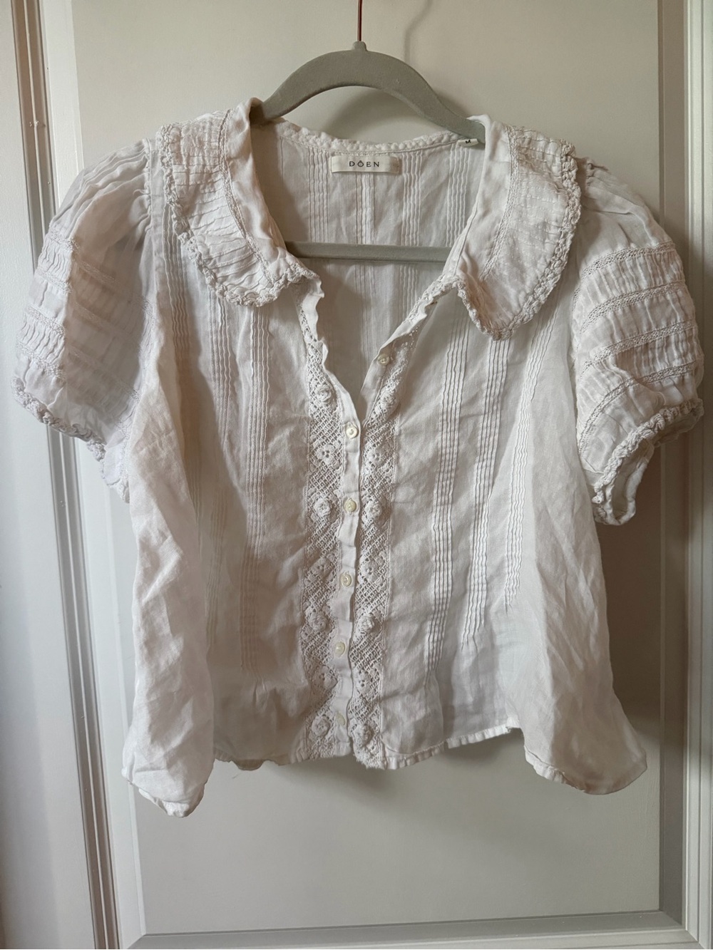 Doen White Cotton Lace-Trim Button Down Blouse